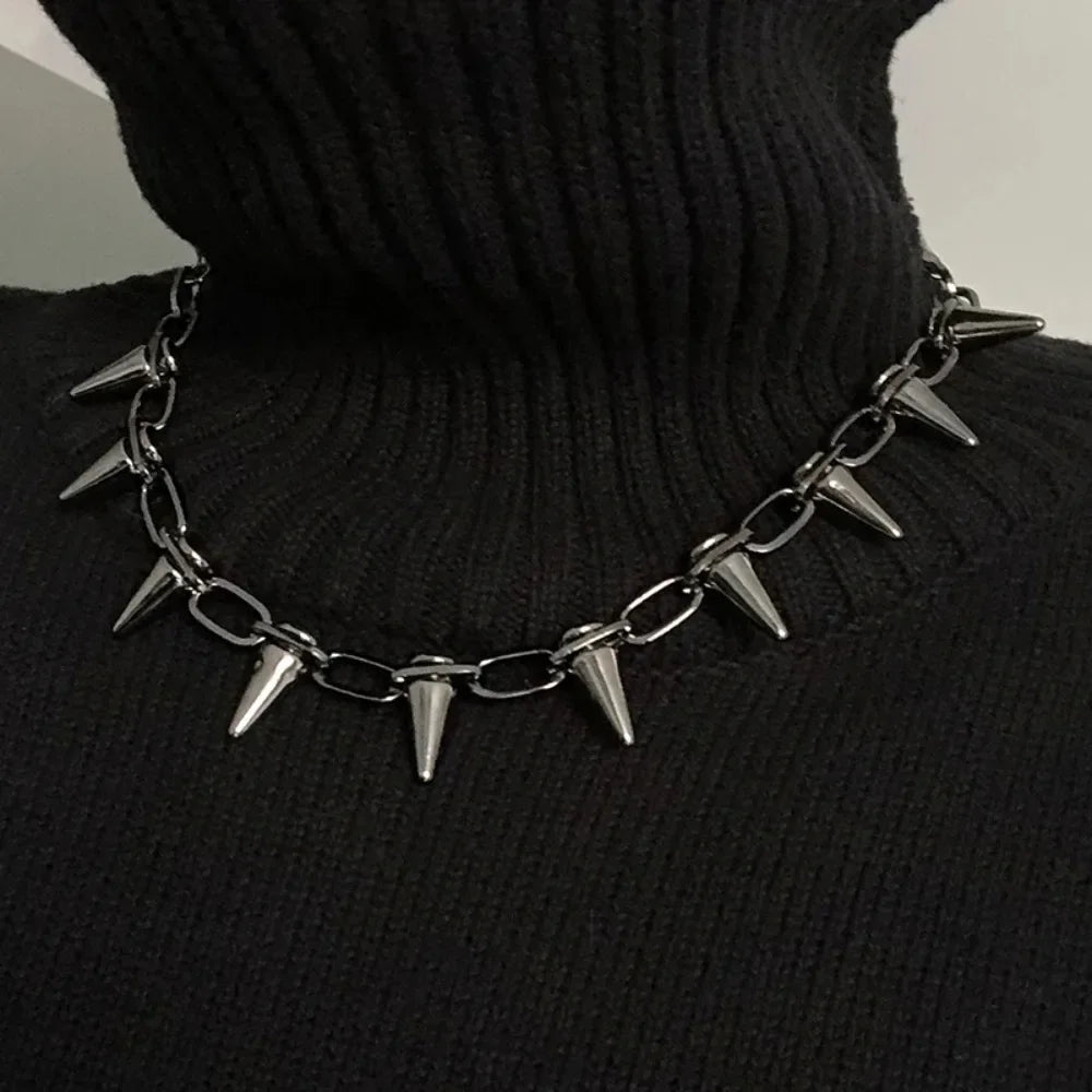 Punk spike chain Choker